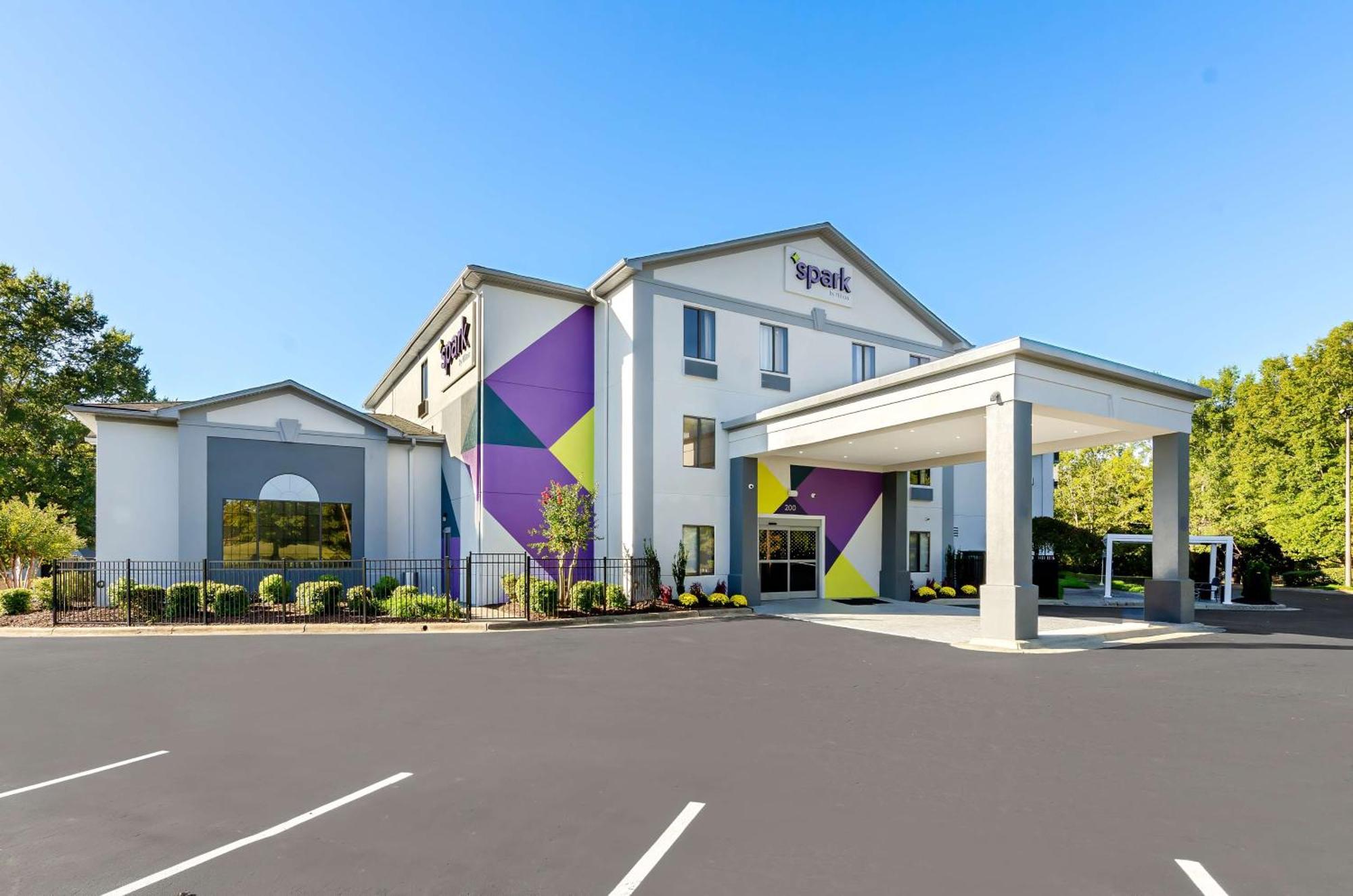 Spark By Hilton Winston-Salem University Экстерьер фото